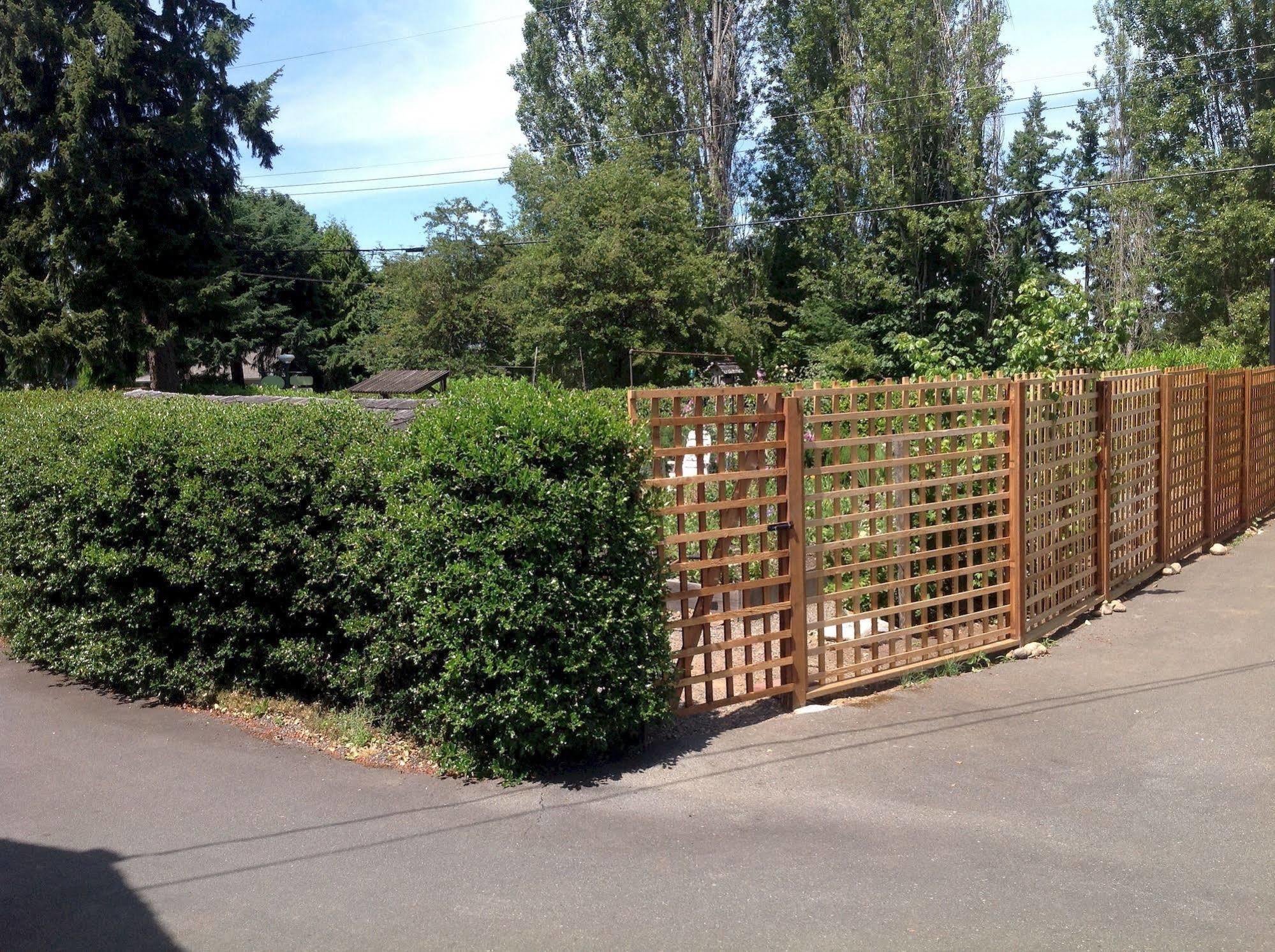 La Rosetta B&B Qualicum Beach Exterior photo